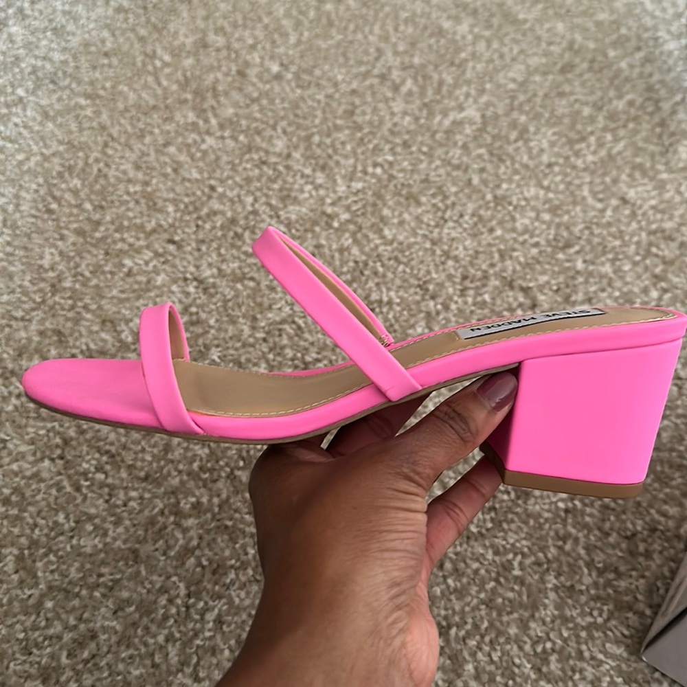 Steve Madden Issy Sandal in Pink Neon